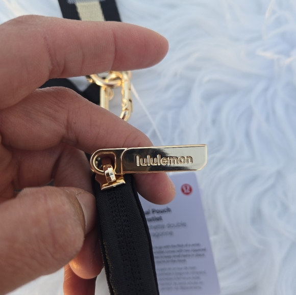 Lululemon Dual Pouch Wristlet Nwt - Picture 4 of 7